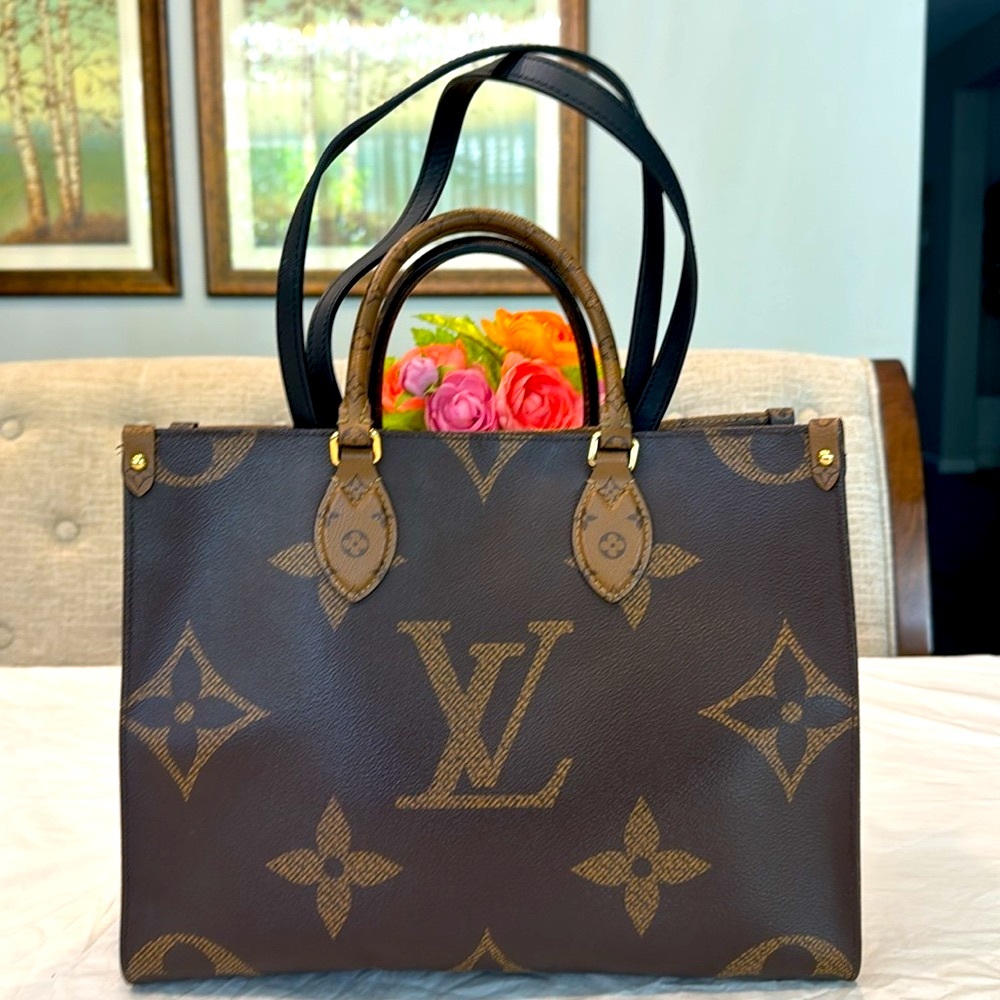 Authentic Louis Vuitton Brown OnTheGo MM Tote Bag - Picture 4 of 15